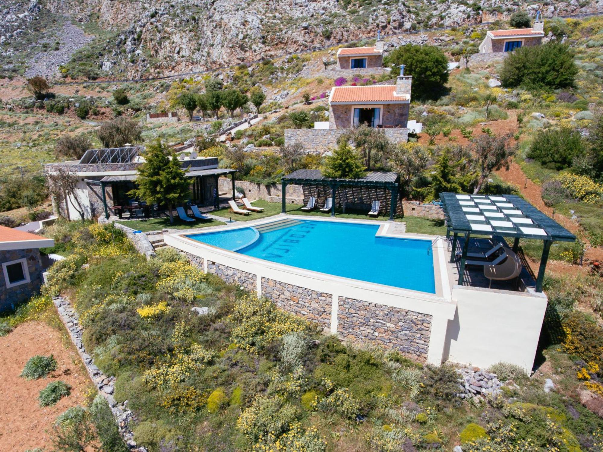 Aetovigla Guesthouse Krousonas  Exterior photo