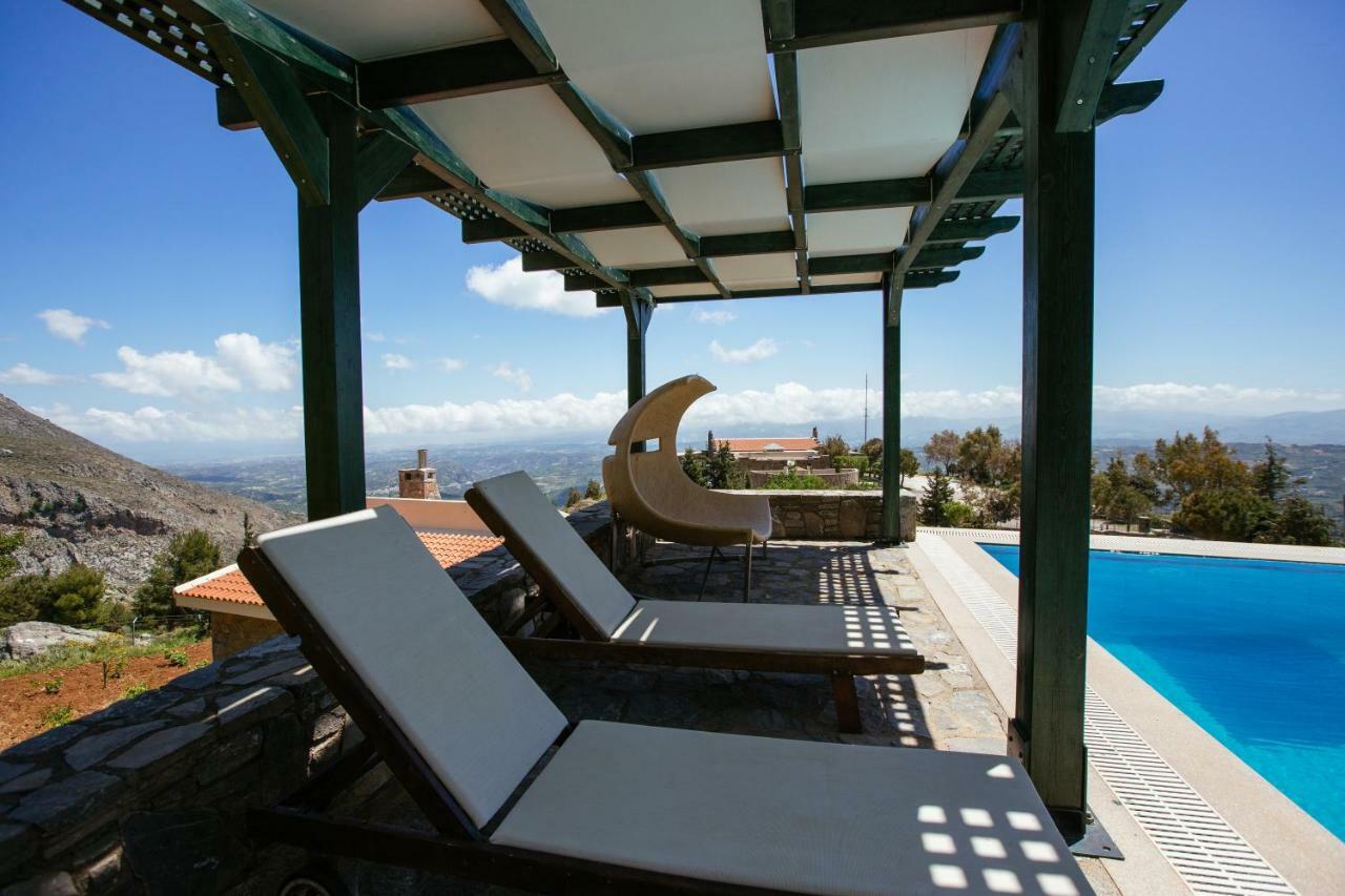 Aetovigla Guesthouse Krousonas  Exterior photo