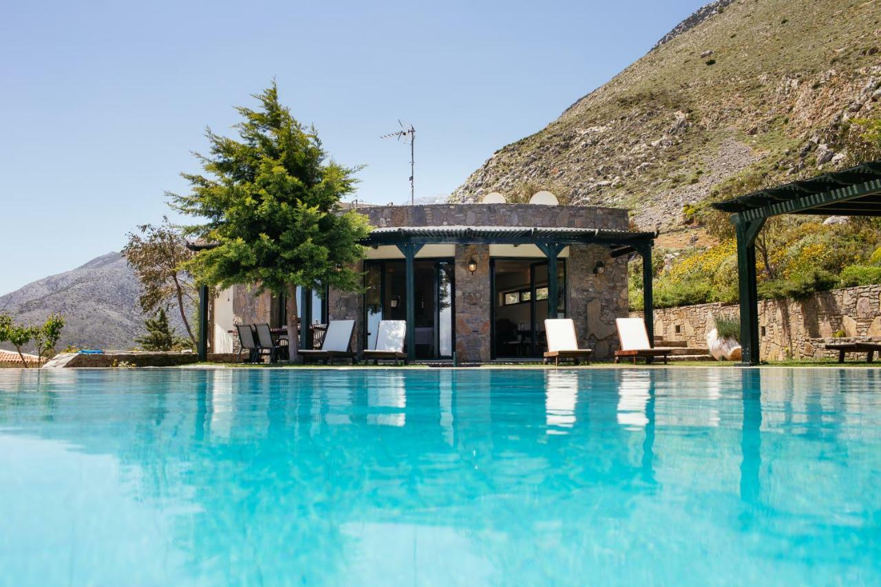 Aetovigla Guesthouse Krousonas  Exterior photo