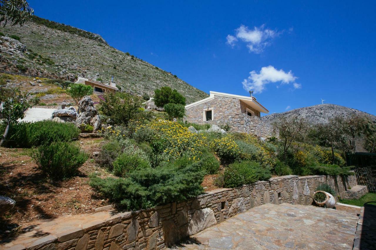 Aetovigla Guesthouse Krousonas  Exterior photo